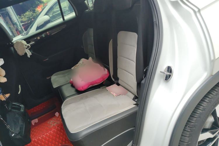 Used Volkswagen Tayron 2019 380TSI Four-Wheel Drive R-Line China VI-standard Left Rear Seat