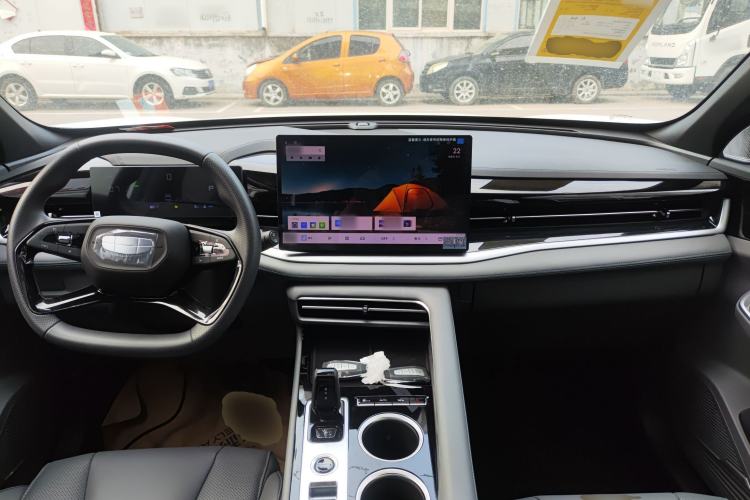 Used Geely Auto Emgrand X7 Sport 2026 Model 1.5TD Aspirational Center Console