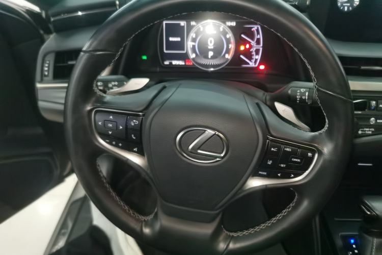 Used Lexus ES 2020 200 Excellence Edition Steering Wheel