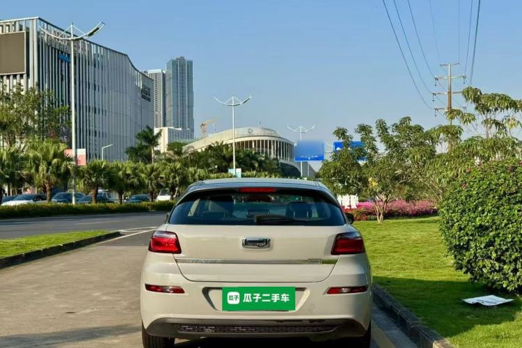 Used Qoros 3 2016 Hatchback 1.6L Automatic Zhiyue Model