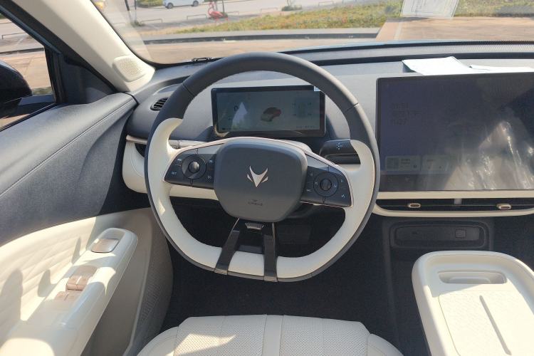 Used ARCFOX T1 2025 Model 425 PRO
