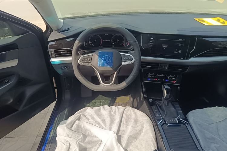 Used Volkswagen Passat 2026 Model, Outstanding 380TSI Longteng Edition
