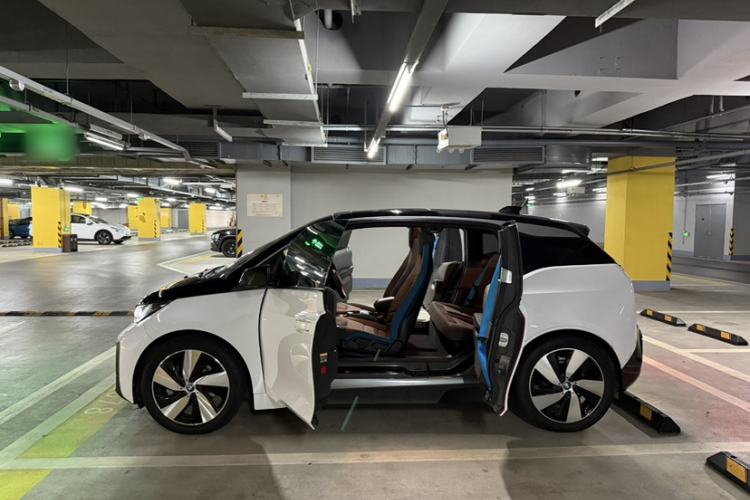 Used BMW i3 2019 Fast Charging Edition
