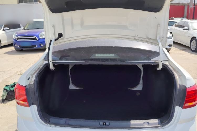 Used Volkswagen Lavida 2018 Classic 1.5L Automatic Fashion Edition China VI Standard Trunk