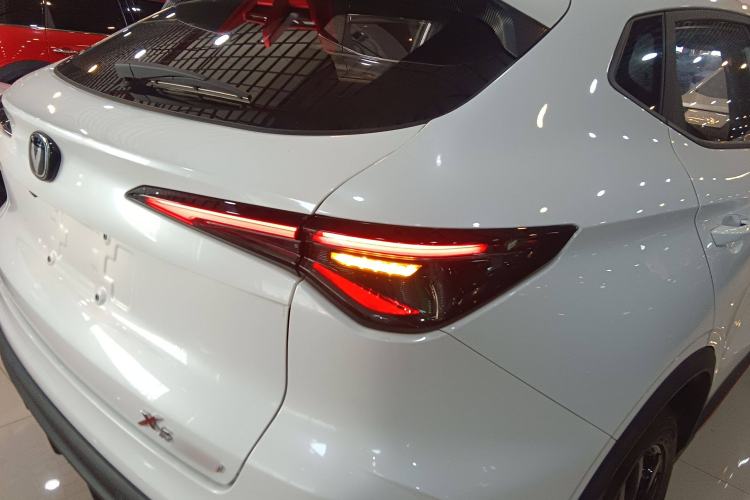 Used Changan X5 PLUS 2024 1.5T DCT ZhiZun Version
