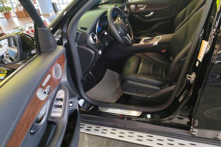 Used Mercedes-Benz GLC 2020 GLC 300 L 4MATIC Luxury Model

