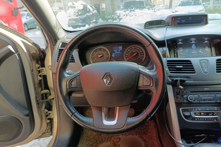 Used Renault Latitude 2013 Facelift 2.0L CVT Luxury Edition