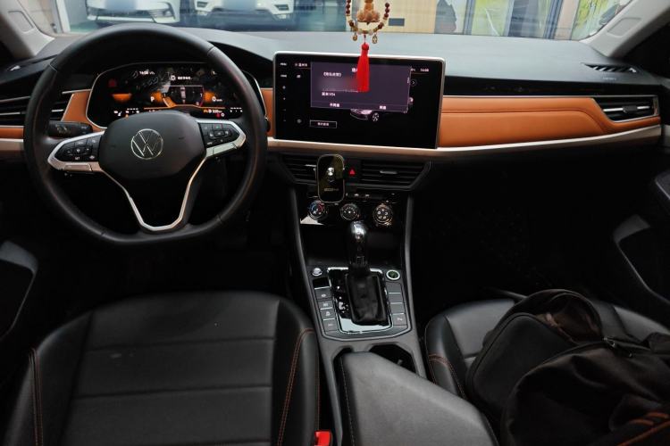 Used Volkswagen Bora 2024 280TSI DSG Comfort Edition Center Console