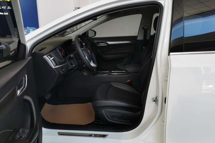 Used Roewe i6 2020 PLUS 1.6L CVT 4G Connected Glory Flagship Edition
