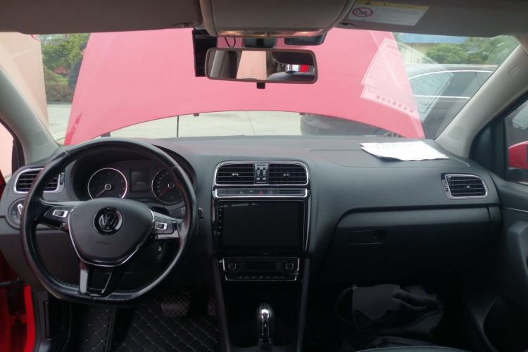 Used Volkswagen Polo 2014 1.6L Automatic Luxury Edition
