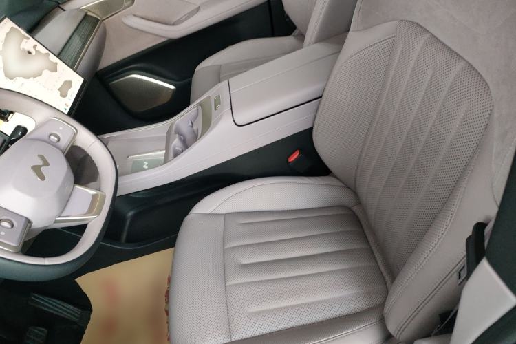 Used ONVO L60 2024 60 kWh Rear-Drive Version
