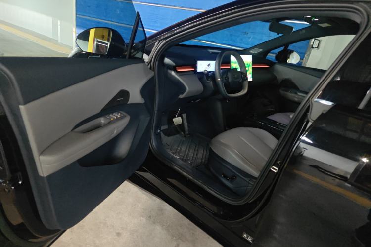 Used Lynk & Co Z20 2025 530 km Range Rear-Wheel Drive Pro Driver Seat