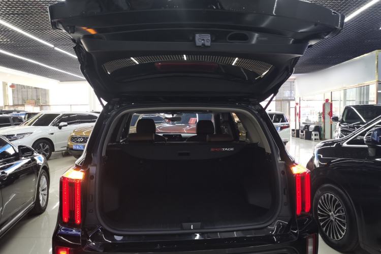 Used Kia Sportage R 2021 Ace 2.0L Splendid Edition Trunk