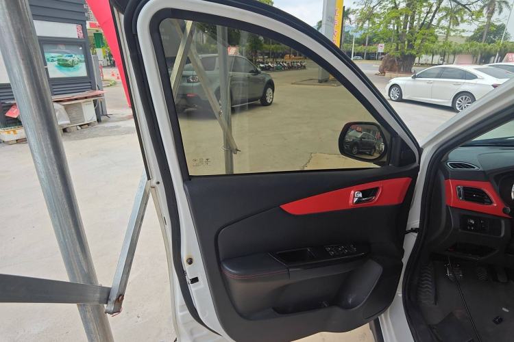 Used Foton Jiatu ix7 2016 1.5L ZhiZun Model