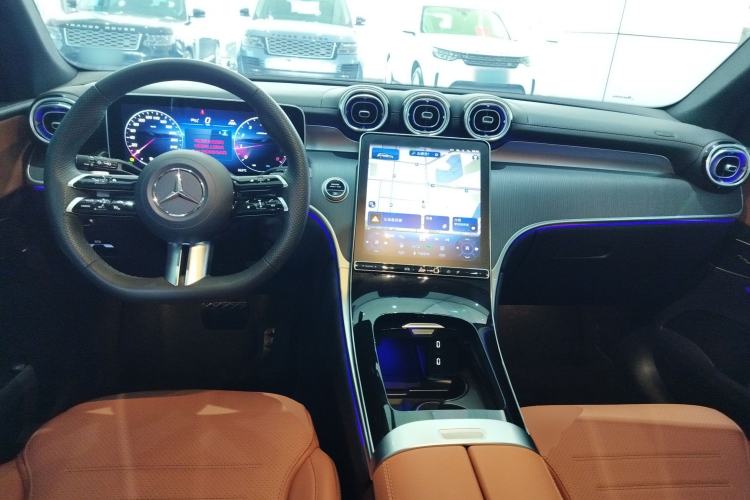 Used Mercedes-Benz GLC 2025 GLC 260 L 4MATIC Luxury Model