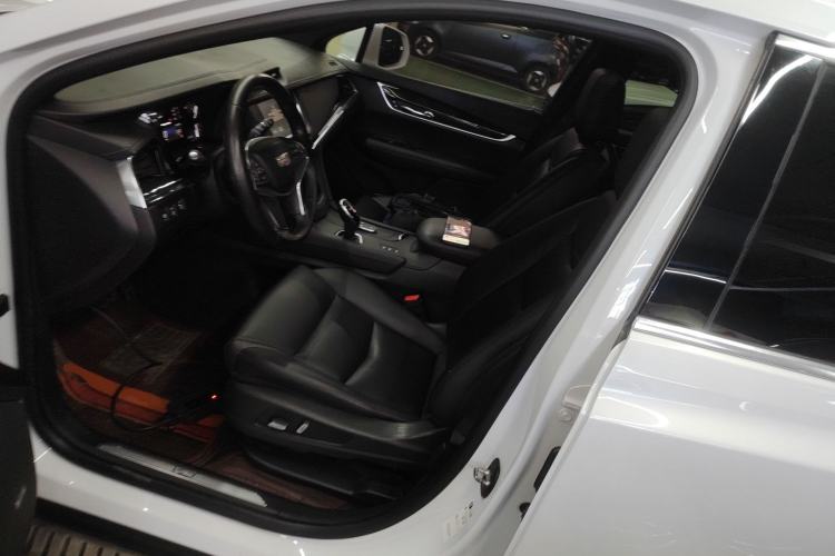 Used Cadillac XT5 2018 28E Four-Wheel Drive Tech Version
