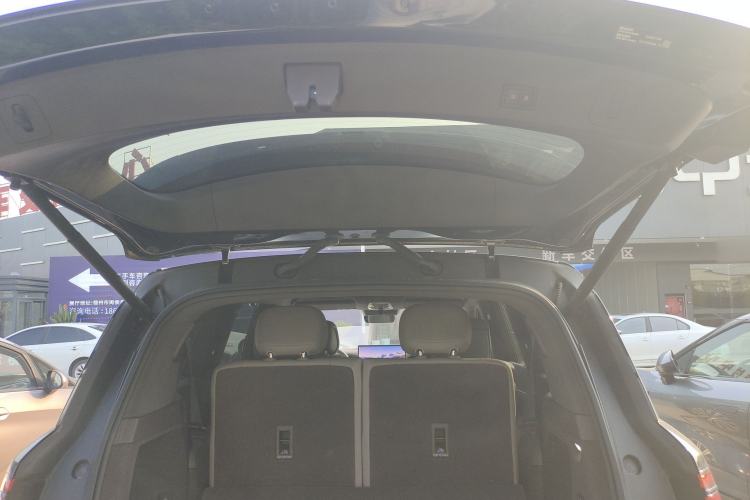 Used Denza N9 2025 Prestige Version Trunk