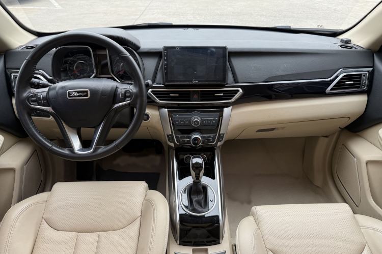 Used Zotye Domy X5 2017 Upgraded Model 1.5T CVT Landlord Edition Interior 2