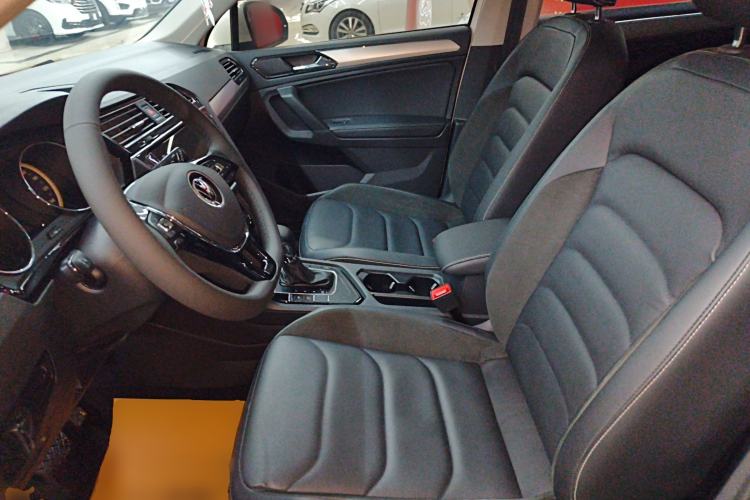 Used Volkswagen Tiguan L 2021 330TSI Automatic Two-Wheel Drive Smart Edition
