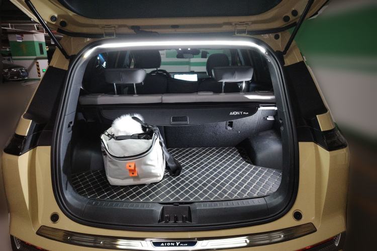 Used AION Y 2023 Plus 510 Smart Edition