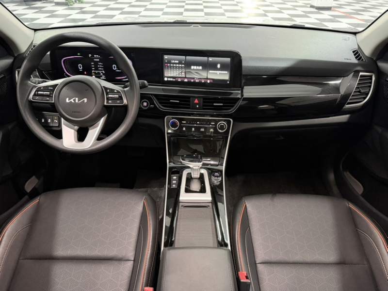 Used Kia Seltos 2023 1.5L CVT Luxury Edition – Luxury — 35