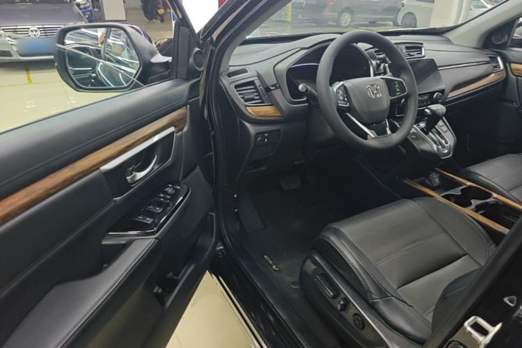 Used Honda CR-V 2017 240TURBO CVT Front-Wheel Drive Fashion Edition