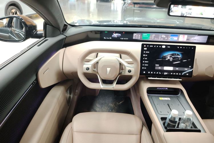 Used Avatr 12 2025 Ultra All-Electric Four-Wheel Drive Steering Wheel