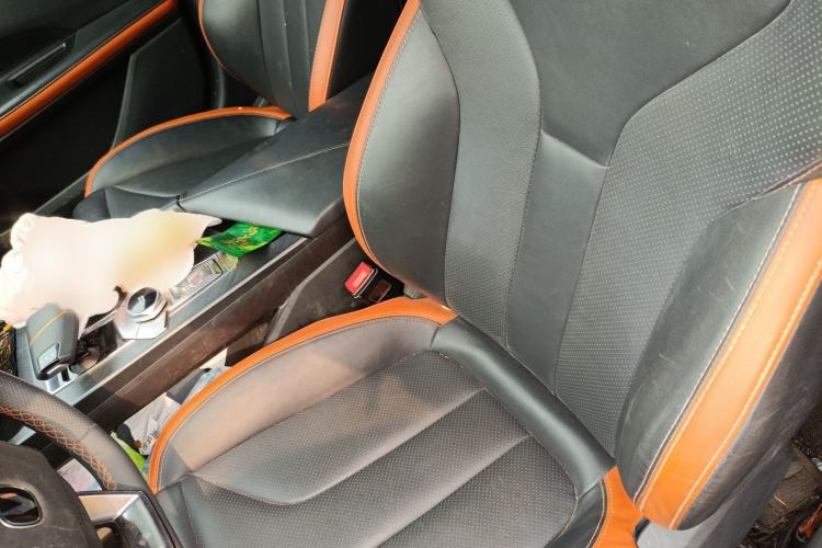 Used CHANGAN UNI-V 2023 1.5T Prestige Model