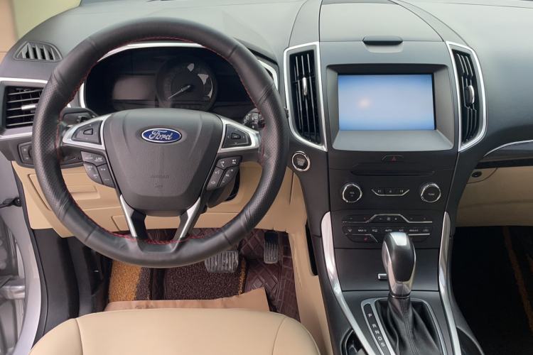 Used Ford Edge 2015 2.0T GTDi 4x4 High-Grade Model
