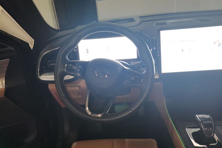 Used GAC Trumpchi ES9 2024 PHEV with 143 km Max