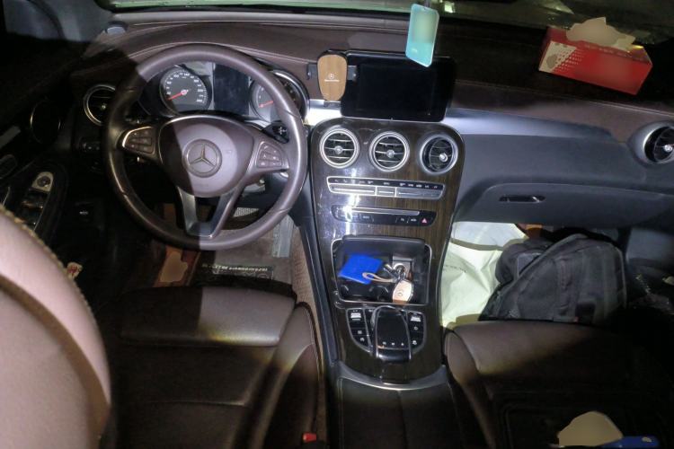 Used Mercedes-Benz GLC 2018 Facelift GLC 260 4MATIC Luxury Edition
