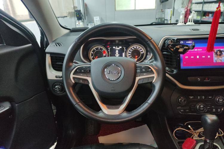 Used Jeep Cherokee 2017 2.4L Leading Edition