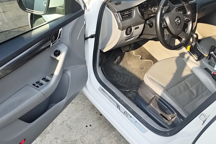 Used Skoda Octavia 2015 1.6L Automatic Yijun Edition
