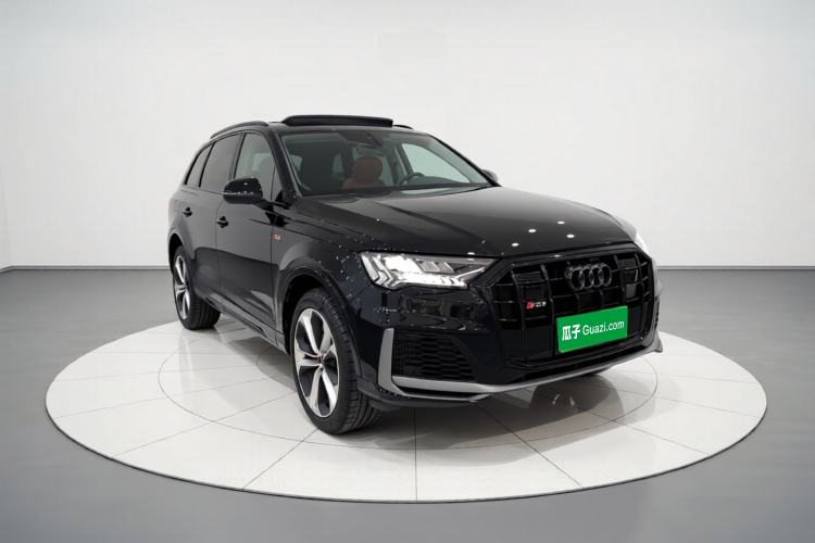 Used Audi Q7 2022 55 TFSI quattro S line Sport model
