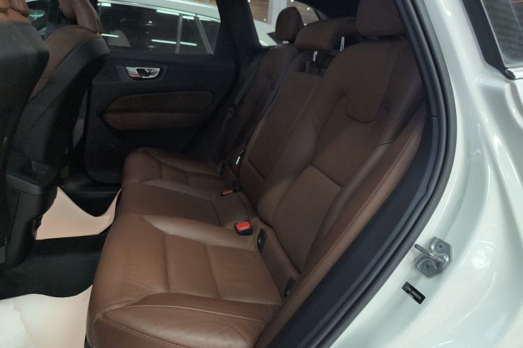 Used Volvo XC60 2022 B5 4x4 Smart Luxury Edition