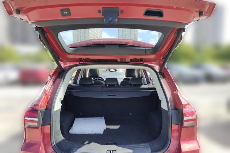 Used Roewe RX5 2016 30T Two-Wheel Drive Automatic Internet Smart Edition
