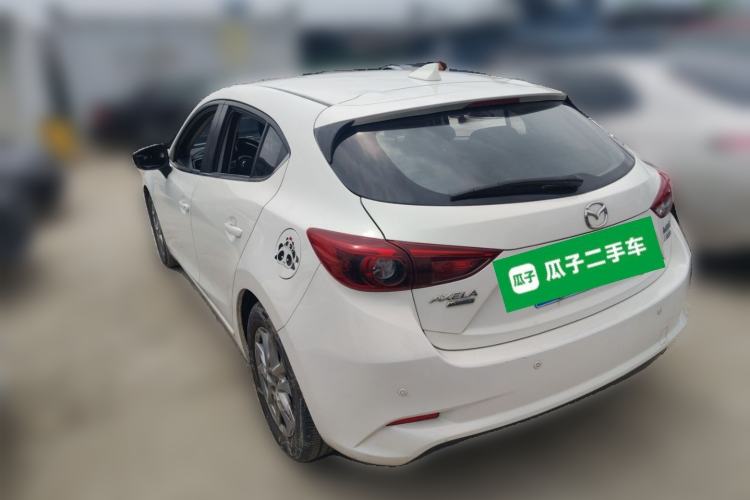 Used Mazda 3 Axela 2017 Hatchback 1.5L Automatic Luxury Model Emission Standard China V