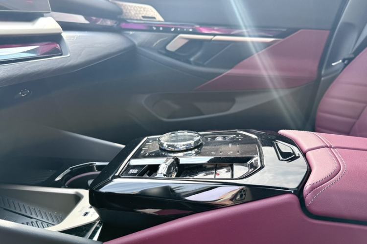 Used BMW 5 Series 2025 530Li Luxury Edition M Sport Package
