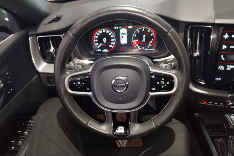 Used Volvo XC60 2018 T5 4x4 Smart & Sporty Edition