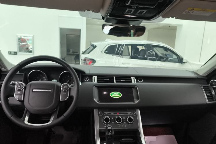 Used Land Rover Range Sport 2017 3.0 SC V6 SE Center Console