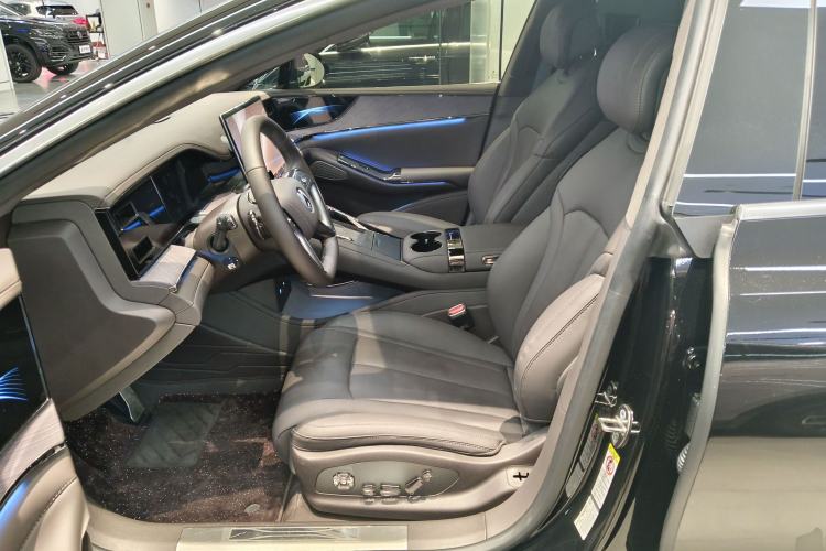 Used Denza Z9 2024 1100 km All-Wheel-Drive Ultra Version