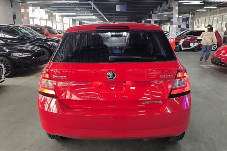 Used Skoda Fabia 2017 1.4L Automatic Car Enjoy Edition
