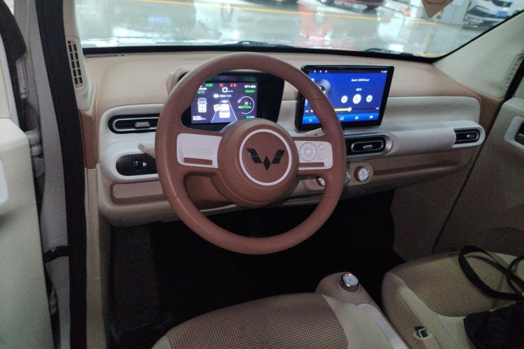 Used Wuling Hongguang MINIEV 2024 3rd Generation 215km Youth Edition Center Console