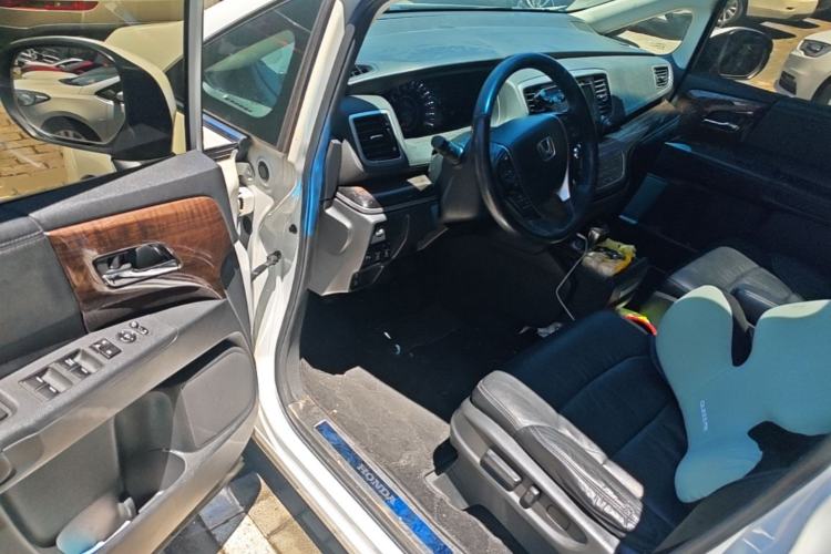 Used Honda Odyssey 2015 Updated Version 2.4L Smart Edition