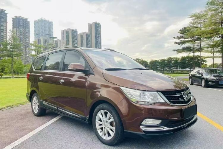 Used Baojun 730 2016 1.5T Manual Comfort Version 7 Seats