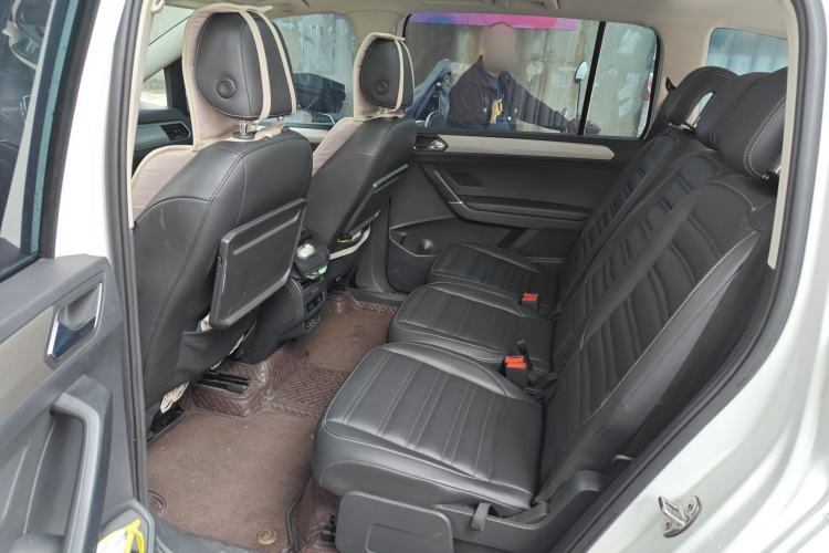 Used Volkswagen Touran 2018 Volkswagen Touran L 280TSI DSG Comfort Edition 7 Seats China V Emission Standard Left Rear Seat