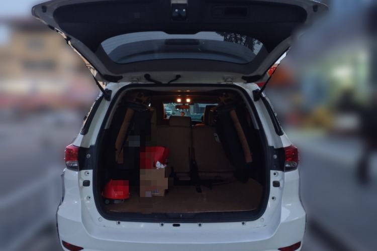 Used Toyota Fortuner 2016 2.7L Middle East Version Trunk