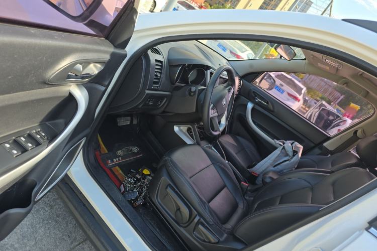 Used Changan CS35 2016 1.6L Automatic Luxury Model China V Standard