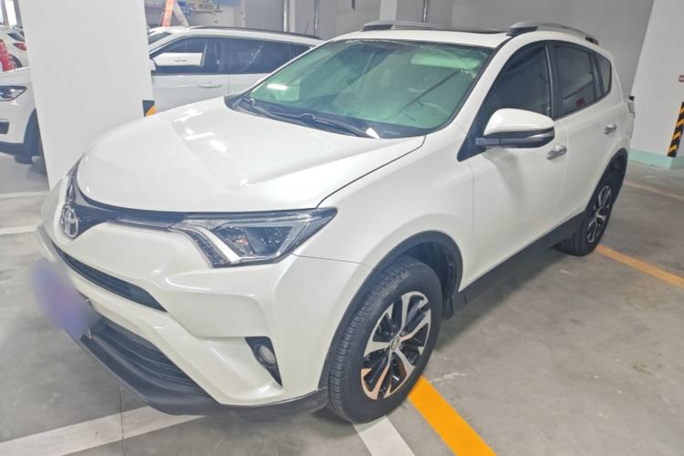 Used Toyota RAV4 2016 2.0L CVT Two-Wheel Drive Fashion Edition China V Standard