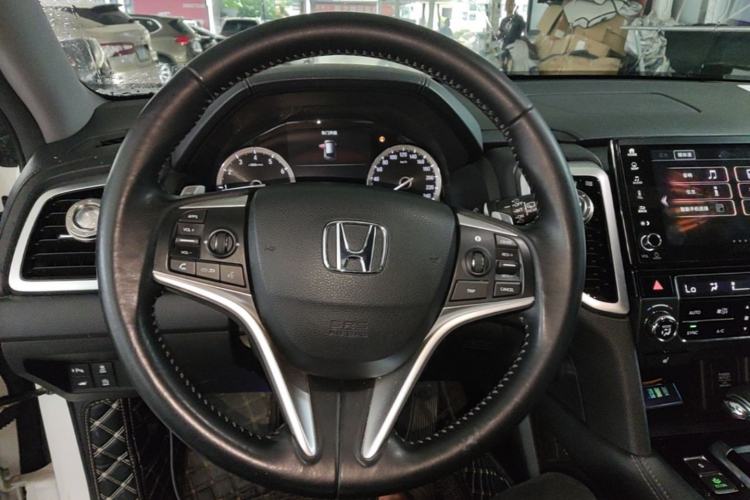 Used Honda UR-V 2017 240TURBO Two-Wheel Drive Luxury Edition China V
